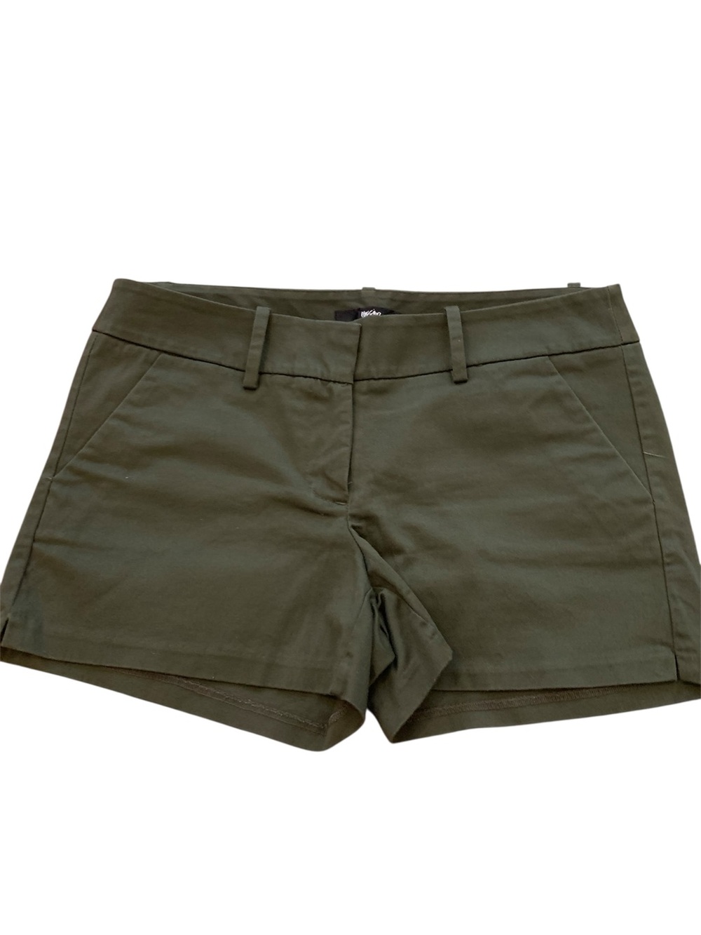 MOSSIMO FLAT-FRONT CHINO SHORTS. GREAT CONDITION!
